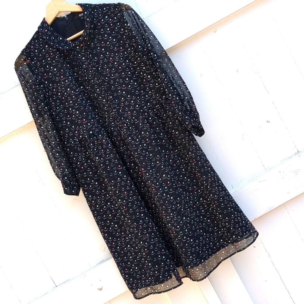 Black pattern Uniqlo dress with pan collar